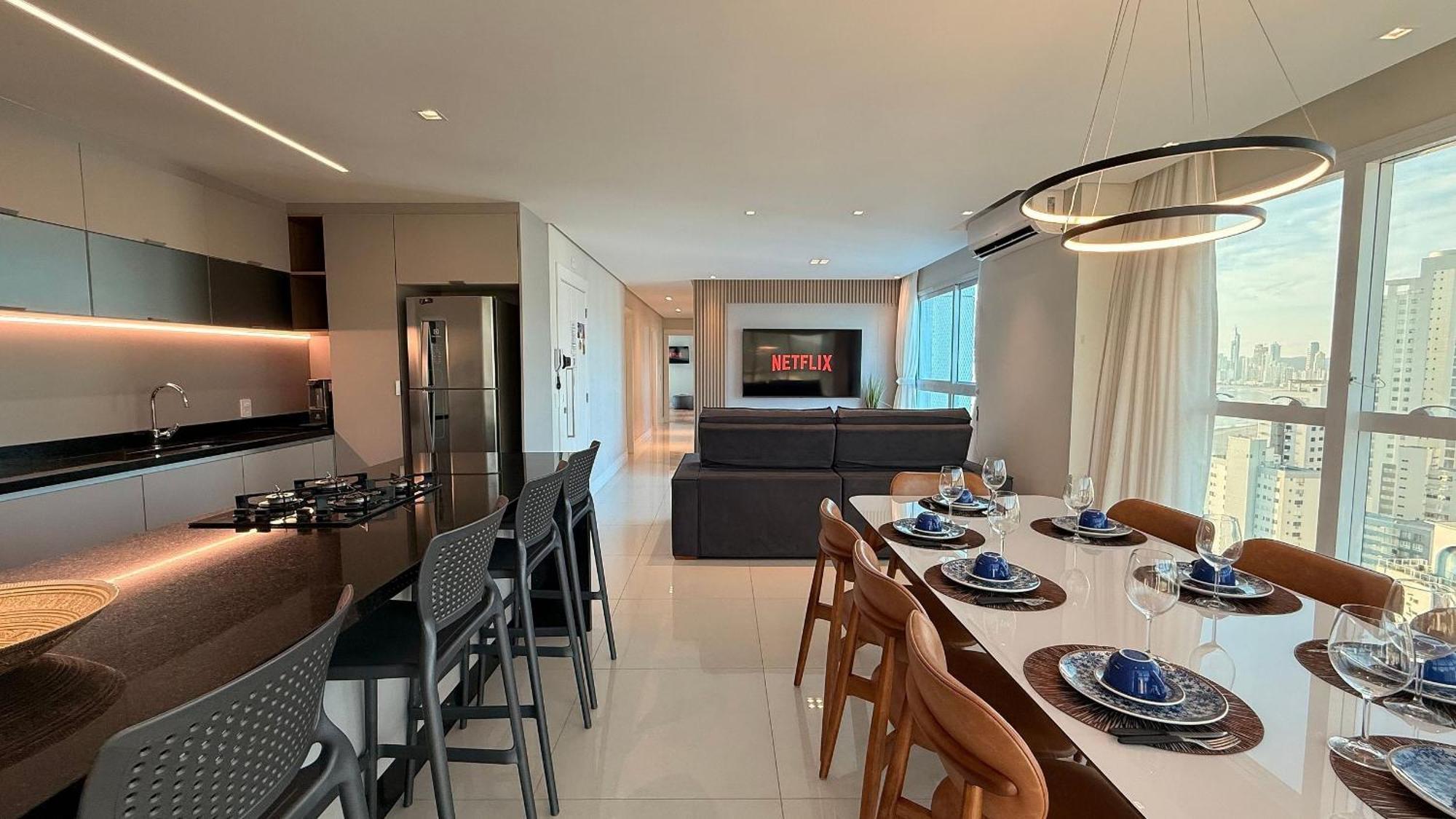 Apartamento El01- Jacuzzi Vista Mar| 4 Garagens| Piscina